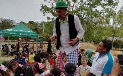 Jimi Longlegs - Stilt Walker
